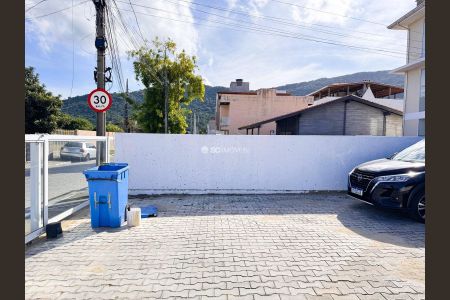 4_photo/952741c8b5.51e9d72e285c0521-ATLAS-a5cb4a99-156b-4e00-9ad8-ce45bbbd3686.jpg de apartamento à venda com 2 quartos, 48m² em São João do Rio Vermelho, Florianópolis