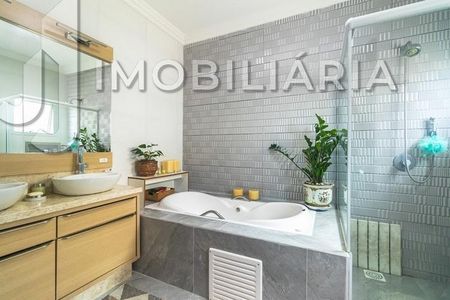 11_photo/952741ce21.b82b500fbc3a4e41-ATLAS-4efe4fbe-c341-41dd-af48-e370e0bf3032.jpg de casa à venda com 3 quartos, 270m² em São João do Rio Vermelho, Florianópolis