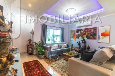 5_photo/952741ce21.b82b500fbc3a4e41-ATLAS-7446b23d-9e31-404a-a870-020bbc19a77b.jpg de casa à venda com 3 quartos, 270m² em São João do Rio Vermelho, Florianópolis