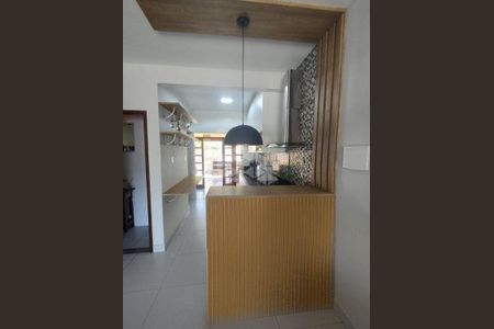 11_photo/952741d09f.72fc516e6ab264c7-ATLAS-d6df6cf6-c90a-41a3-a99c-120f5df11e56.jpg de casa à venda com 2 quartos, 98m² em São João do Rio Vermelho, Florianópolis