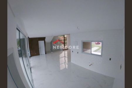 4_photo/952741d1c1.732b7fd8aaa5f07d-ATLAS-e8570754-5601-4c4b-bd91-19d54efe2c0a.jpg de casa à venda com 3 quartos, 212m² em São João do Rio Vermelho, Florianópolis