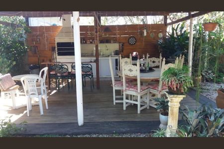 1_photo/952741d27b.d70e7eae2b930113-ATLAS-4df8d8c8-ce80-44eb-a73c-1453d7253a5d.jpg de casa à venda com 5 quartos, 350m² em São João do Rio Vermelho, Florianópolis