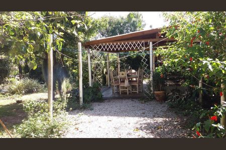 5_photo/952741d27b.d70e7eae2b930113-ATLAS-b04c0fa0-30bb-400c-a7a2-28df641a0ce7.jpg de casa à venda com 5 quartos, 350m² em São João do Rio Vermelho, Florianópolis