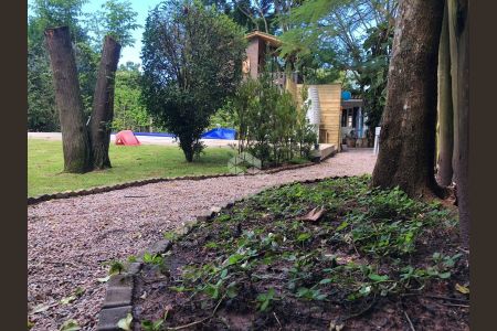 4_photo/952741d36b.9b0e853e47463488-ATLAS-3bd6cf99-47da-48ca-9ce2-43787e2ebc78.jpg de casa à venda com 4 quartos, 120m² em São João do Rio Vermelho, Florianópolis