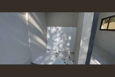 10_photo/952741d405.e2451d589f4ca2b2-ATLAS-2a44b035-56c6-464c-a0a2-fa7fa7e140a3.jpg de casa à venda com 2 quartos, 85m² em São João do Rio Vermelho, Florianópolis