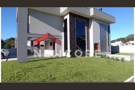 6_photo/952741d435.ac3b32f3884e407f-ATLAS-7a8cdf4c-8051-452b-9ad6-b4ce4cdb93d3.jpg de casa de condomínio à venda com 3 quartos, 240m² em São João do Rio Vermelho, Florianópolis