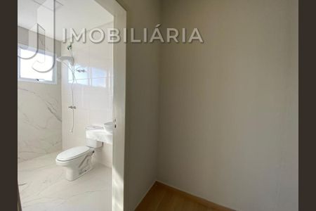 7_photo/952741d43b.7b1b2950b19b6683-ATLAS-b224f933-a8dd-4aed-8eae-9eef78f2b0d9.jpg de casa à venda com 3 quartos, 269m² em São João do Rio Vermelho, Florianópolis