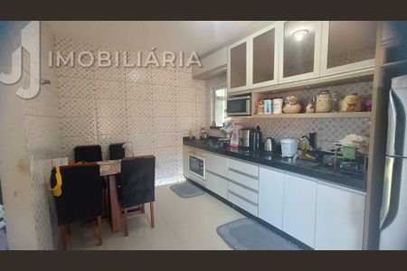 8_photo/952741d457.8085e121eea213b8-ATLAS-879a3dcf-c9a2-4fad-b302-0e263ff4483f.jpg de casa à venda com 3 quartos, 180m² em São João do Rio Vermelho, Florianópolis