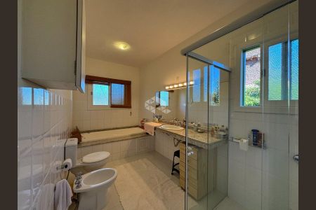 2_photo/952741d4bb.eb4747a7722cd593-ATLAS-0967f3a7-059b-4a49-a77d-137fbfac8263.jpg de casa à venda com 4 quartos, 300m² em São João do Rio Vermelho, Florianópolis