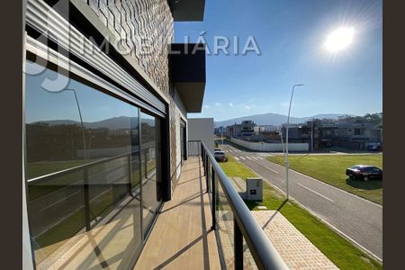 49_photo/952741d585.2d1a1fb8d25b434e-ATLAS-544ac686-ead8-4f74-a647-fb754900f446.jpg de casa à venda com 4 quartos, 250m² em LT38, Florianópolis