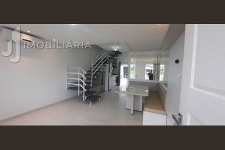 7_photo/952741e0e5.32417e07017af566-ATLAS-b77bc397-d455-4985-9a9b-e73fa497344e.jpg de casa para alugar com 2 quartos, 84m² em Ingleses do Rio Vermelho, Florianópolis