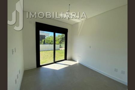 28_photo/952741e421.fb56dab9888ab2e1-ATLAS-c9039f97-05c3-4fbd-a2e0-e49b99acbb46.jpg de casa à venda com 4 quartos, 371m² em Ingleses Norte, Florianópolis