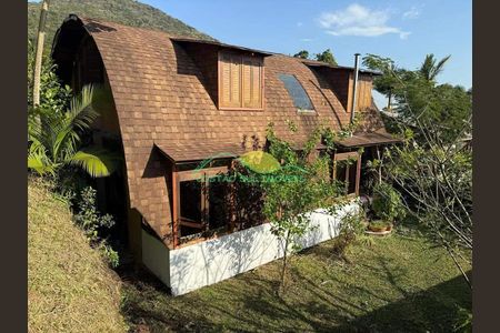 77_photo/952741e531.ceff8192393c33de-ATLAS-7dfdcc87-1518-4c52-b039-7ab02c9fbcd9.jpg de casa à venda com 6 quartos, 250m² em Ingleses do Rio Vermelho, Florianópolis