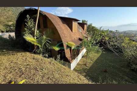 91_photo/952741e531.ceff8192393c33de-ATLAS-a45d6d9e-5ce4-4027-aa55-c1b61b8b9c92.jpg de casa à venda com 6 quartos, 250m² em Ingleses do Rio Vermelho, Florianópolis