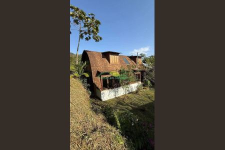 85_photo/952741e531.ceff8192393c33de-ATLAS-ce96cc10-5445-4dca-9a72-e0cec19d576e.jpg de casa à venda com 6 quartos, 250m² em Ingleses do Rio Vermelho, Florianópolis