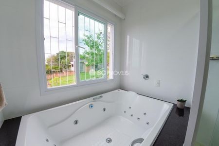 3_photo/952741e58d.cb24edb7c3cf389e-ATLAS-7d212d05-944f-4c89-a858-ecc0da1ce09d.jpg de casa à venda com 4 quartos, 320m² em Ingleses Norte, Florianópolis