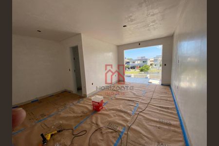 8_photo/952741e6c3.db829c6054abc860-ATLAS-99fd2eee-93df-4e4d-b58c-15391965008e.jpg de casa à venda com 3 quartos, 135m² em Ingleses do Rio Vermelho, Florianópolis