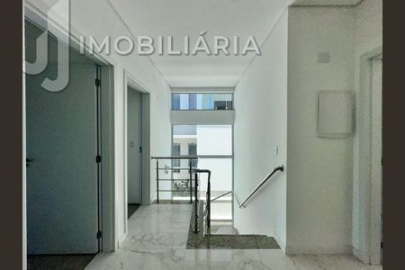 17_photo/952741e6d5.d373f9b5188e7546-ATLAS-267f52f4-347e-43da-8c28-1d67eb54f320.jpg de casa à venda com 4 quartos, 181m² em Ingleses do Rio Vermelho, Florianópolis