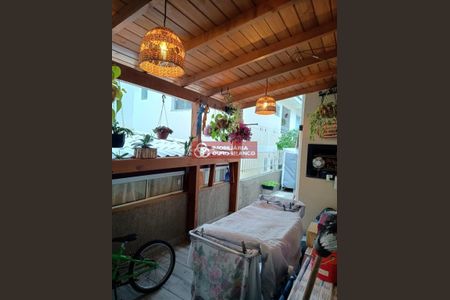 4_photo/952741eff5.09a35e82b1ddd2f6-ATLAS-9df595f5-2af7-49df-8c96-63cedd4d7ec3.jpg de casa à venda com 3 quartos, 250m² em Ingleses do Rio Vermelho, Florianópolis