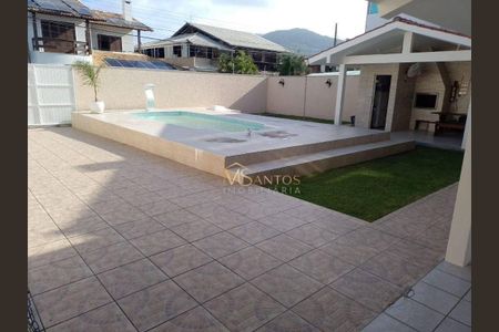2_photo/952741f99f.a944a7ef88bd55c6-ATLAS-788f40c1-d124-4e47-a5d2-1ed3561dccf0.jpg de casa à venda com 2 quartos, 300m² em Ingleses do Rio Vermelho, Florianópolis