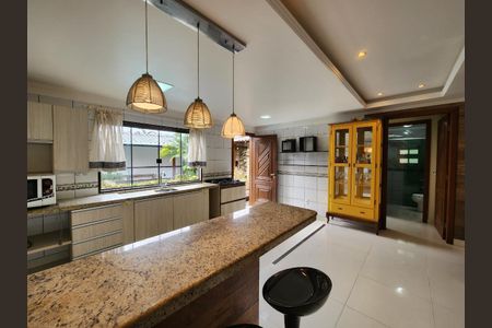 11_photo/952741fe73.21b0f3a91dd3e2b0-ATLAS-5c3de219-2350-43af-a7a8-855cfb88d39e.jpg de casa à venda com 3 quartos, 404m² em Ingleses do Rio Vermelho, Florianópolis