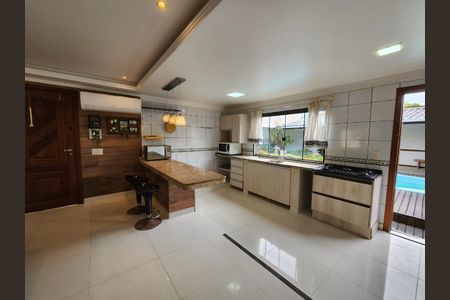 19_photo/952741fe73.21b0f3a91dd3e2b0-ATLAS-ab3a7704-1e06-4da0-85fb-dedd9a011fee.jpg de casa à venda com 3 quartos, 404m² em Ingleses do Rio Vermelho, Florianópolis