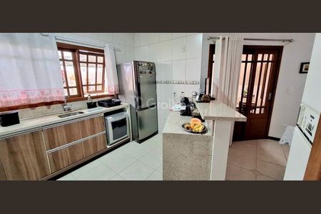 4_photo/9527420141.6fa24c30896ad7dc-ATLAS-dfc51af3-c98a-4bc6-b56b-2aa61e2bc94b.jpg de casa à venda com 4 quartos, 254m² em Ingleses do Rio Vermelho, Florianópolis