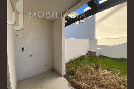 6_photo/9527420491.c22cca45cf0b1602-ATLAS-08af9fda-fa73-4dfe-9397-e200b4ef785e.jpg de casa à venda com 3 quartos, 137m² em Ingleses do Rio Vermelho, Florianópolis