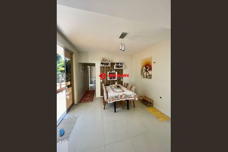 7_photo/95274205d1.49c40a4e0c1b1036-ATLAS-a41e3d37-609e-4fb0-b8fb-da05f544eeb6.jpg de casa à venda com 3 quartos, 246m² em Ingleses do Rio Vermelho, Florianópolis