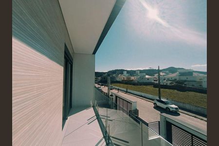11_photo/95274207a9.8cbbc6e43ead3576-ATLAS-8aef4a59-4964-4f3e-ac2e-5a3e1ba12e65.jpg de casa à venda com 4 quartos, 209m² em Ingleses do Rio Vermelho, Florianópolis
