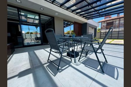 11_photo/9527420871.df2406aa61ba3211-ATLAS-8f990359-cfbe-494d-8401-061ccd3cbb26.jpg de casa à venda com 4 quartos, 324m² em Ingleses do Rio Vermelho, Florianópolis