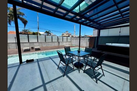 9_photo/9527420871.df2406aa61ba3211-ATLAS-bce80b84-c139-44e9-a3d9-0b8fd4b9f1e5.jpg de casa à venda com 4 quartos, 324m² em Ingleses do Rio Vermelho, Florianópolis