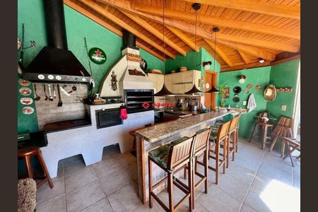 24_photo/9527420d41.c004be0b05d3a304-ATLAS-e0bc717c-b208-42ca-8a09-fc80efc0c29d.jpg de casa à venda com 3 quartos, 272m² em Ingleses Norte, Florianópolis