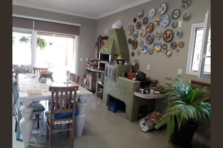 6_photo/9527420f31.18e6ac91b37a8e88-ATLAS-4dab9b5b-db62-487e-8d3d-bfa613310823.jpg de casa à venda com 4 quartos, 345m² em Ingleses do Rio Vermelho, Florianópolis