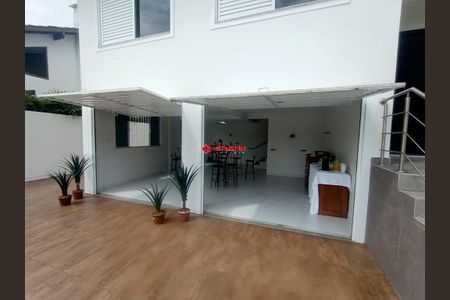 10_photo/9527420f4d.2b57347f83d48e3d-ATLAS-27103de4-9ef4-4694-aa13-e52d3ca6c0ab.jpg de casa à venda com 4 quartos, 340m² em Ingleses do Rio Vermelho, Florianópolis