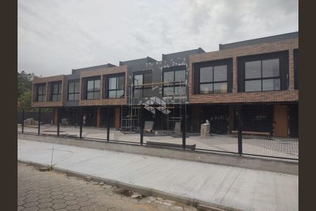 4_photo/9527423c27.370d43bda36d86c5-ATLAS-2bb2c5b9-1bfb-449f-ad21-8cdf6eb07a2a.jpg de casa à venda com 2 quartos, 81m² em Cachoeira do Bom Jesus, Florianópolis