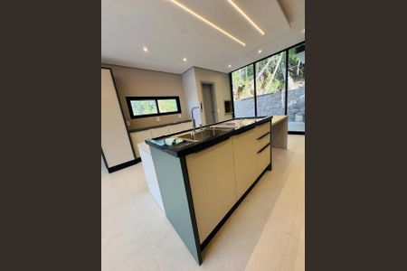 9_photo/9527423c39.ceff8192393c33de-ATLAS-9e18a1e2-4d5b-4161-a3fa-7b6ebfc103e7.jpg de casa para alugar com 3 quartos, 250m² em Cachoeira do Bom Jesus Leste, Florianópolis