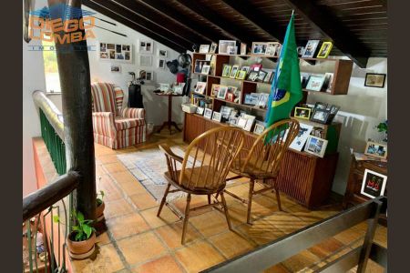24_photo/9527425063.f8120152428ef9a5-ATLAS-b708e0a2-ebca-457b-bb38-8b87f528114e.jpg de casa à venda com 4 quartos, 294m² em Cachoeira do Bom Jesus, Florianópolis