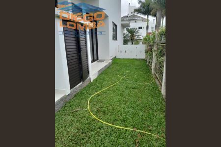 6_photo/95274258af.4073f2e37c8c9f05-ATLAS-272db29d-e65a-4157-90db-ba3f70a1e23d.jpg de casa à venda com 4 quartos, 288m² em Canasvieiras, Florianópolis