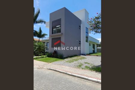 6_photo/95274258af.4073f2e37c8c9f05-ATLAS-eb7d5a67-a0f6-4c6c-9da5-532f8f9724e0.jpg de casa à venda com 4 quartos, 288m² em Canasvieiras, Florianópolis