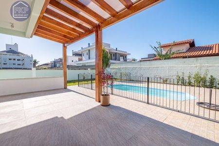 11_photo/95274258bb.9c896a8965f7012e-ATLAS-4c9f1990-e552-47db-9dac-4b91ed5e66f4.jpg de casa à venda com 5 quartos, 304m² em Canasvieiras, Florianópolis