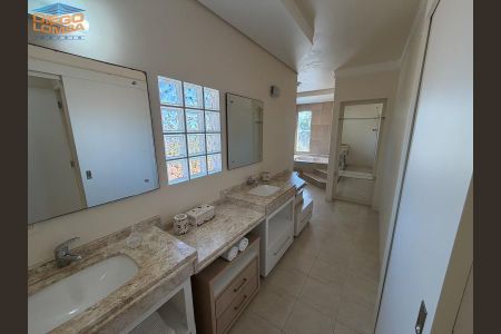 6_photo/9527425915.0e9f9a2ad13f82ca-ATLAS-a964d6ab-d815-48cd-bffe-1f2fd32df4b4.jpg de casa à venda com 3 quartos, 223m² em Ponta das Canas, Florianópolis