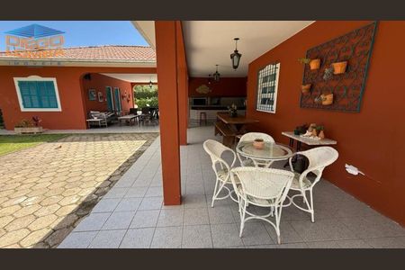 3_photo/9527425a1f.94f797356aedc676-ATLAS-4e4284c6-65ca-4c1f-b21e-a9947527e46a.jpg de casa à venda com 4 quartos, 241m² em Ponta das Canas, Florianópolis