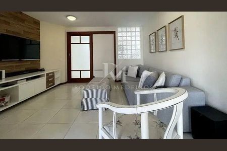 4_photo/9527425b03.ceff8192393c33de-ATLAS-07d984eb-115a-4f61-b9ad-8d9843a5df5d.jpg de casa à venda com 4 quartos, 300m² em Canasvieiras, Florianópolis