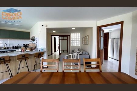 23_photo/9527425b03.df2406aa61ba3211-ATLAS-54dda975-8088-4006-9e3d-c4e9e4e360b8.jpg de casa à venda com 4 quartos, 613m² em Ponta das Canas, Florianópolis