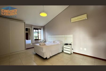 36_photo/9527425b03.df2406aa61ba3211-ATLAS-6f584b5e-8607-4574-8151-f6bae86820bf.jpg de casa à venda com 4 quartos, 613m² em Ponta das Canas, Florianópolis