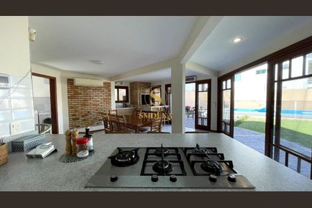 5_photo/9527425b03.df2406aa61ba3211-ATLAS-86306c59-5779-46b8-abfc-6bc9d5dbfddd.jpg de casa à venda com 4 quartos, 613m² em Ponta das Canas, Florianópolis