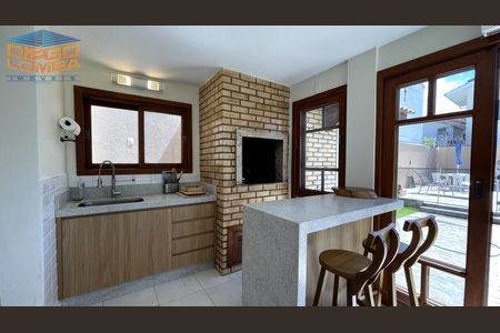 24_photo/9527425b03.df2406aa61ba3211-ATLAS-ca3c7191-542e-4f50-861d-f51f9bfccb1b.jpg de casa à venda com 4 quartos, 613m² em Ponta das Canas, Florianópolis