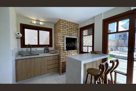 10_photo/9527425b13.7d44486df2fbe63f-ATLAS-483ecd99-c3de-431c-a8a1-0d72dbb574e2.jpg de casa à venda com 4 quartos, 308m² em Ponta das Canas, Florianópolis