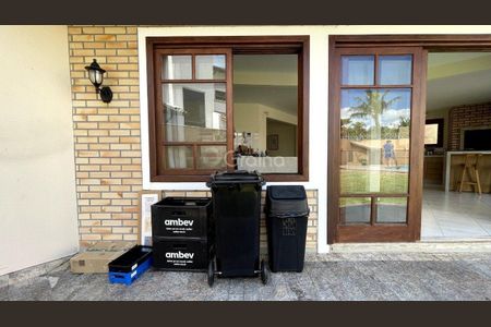 33_photo/9527425b13.7d44486df2fbe63f-ATLAS-a1a8f7e4-9a22-4d5a-a10c-9e8db2032fc7.jpg de casa à venda com 4 quartos, 308m² em Ponta das Canas, Florianópolis